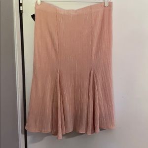 Women’s pleated skirt